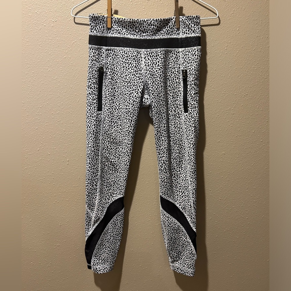 Lululemon Inspire Tight ll Mesh Miss‎ Mosaic cropped leggings
